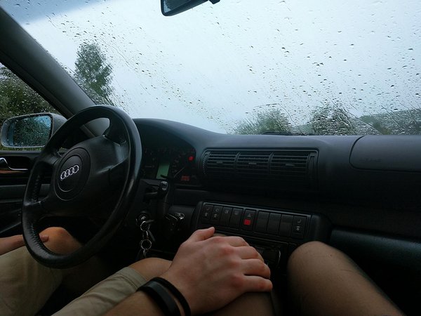 Comment les innovations en matière de conduite autonome influencent-elles l'industrie automobile ?